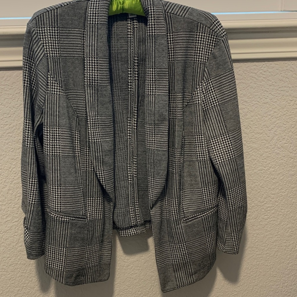 Women’s Bar III Plaid/Herringbone Blazer Black & White Size M